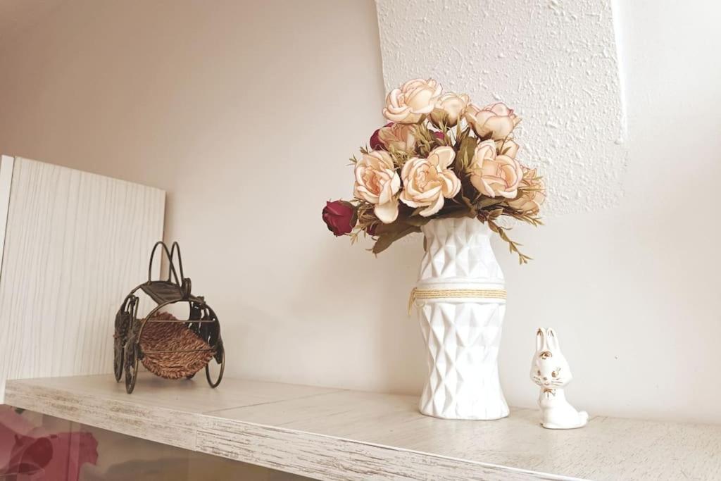 Sunny 2-Bedroom Maisonette Varna & Parking エクステリア 写真