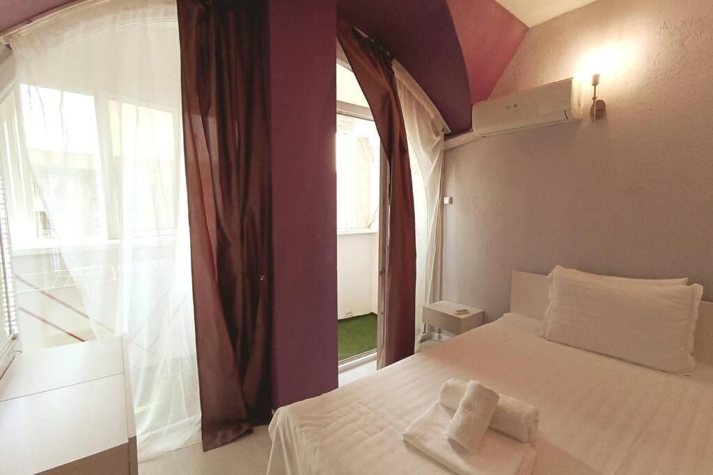 Sunny 2-Bedroom Maisonette Varna & Parking エクステリア 写真