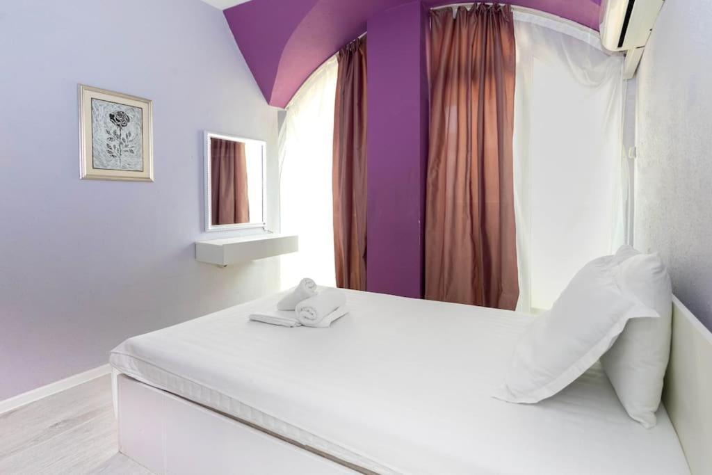 Sunny 2-Bedroom Maisonette Varna & Parking エクステリア 写真